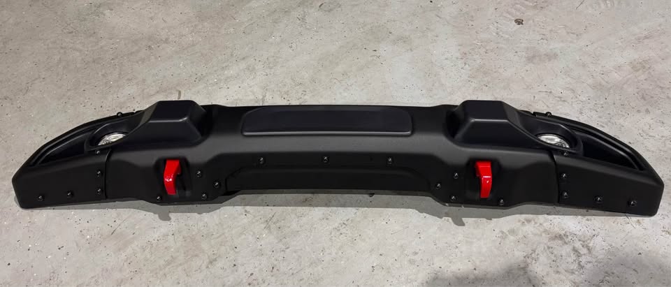 RoamGear Front Bumper – Aluminum, Textured Black (2018–2024 Jeep Wrangler JL 10th Anniversary Edition)